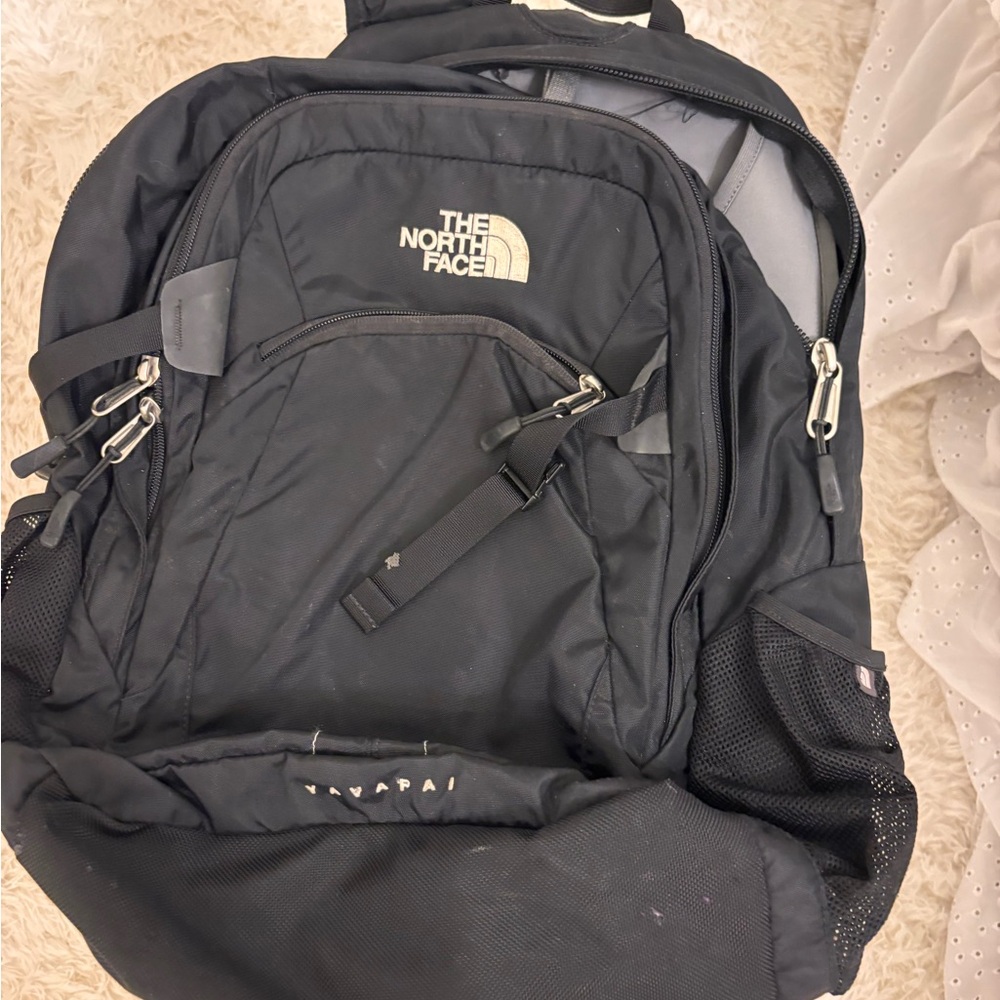 The North Face Men’s Black Travel & Commuter Backpack